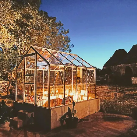 לינה וארוחת בוקר Masseria Lojazzo צ'לייה מספיקה